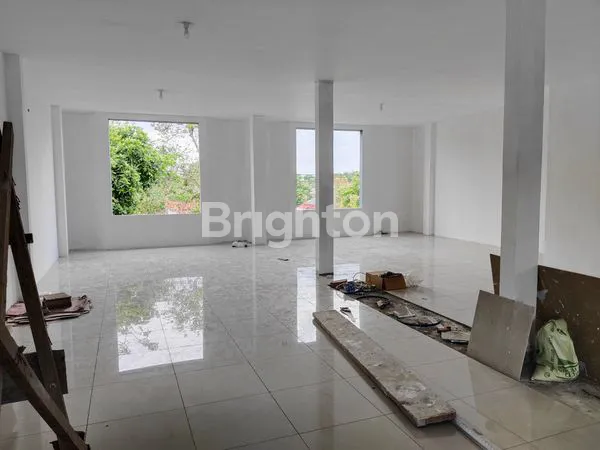 image RUKO BARU 3 LANTAI SIAP PAKAI LOKASI STRATEGIS PUSAT KERAMAIAN KOTA KEDIRI (4)