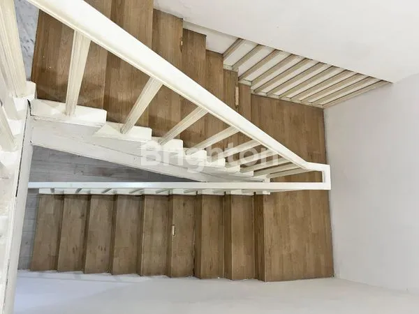 image RUMAH MEWAH 2 LANTAI DI TANJUNG DUREN DEKAT MALL CENTRAL PARK (8)