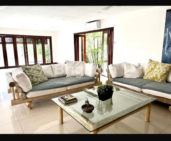 image VILLA DISEWAKAN DI JL. DALEM PENATARAN (1)