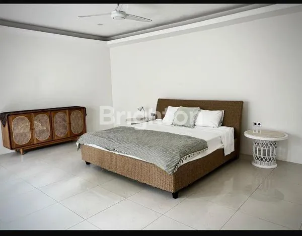 image VILLA DISEWAKAN DI JL. DALEM PENATARAN (4)