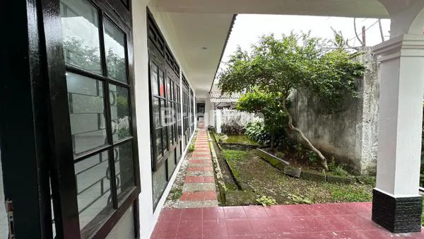image HUNIAN CANTIK DENGAN HALAMAN SANGAT LUAS,  LOKASI SANGAT STRATEGIS, MURAH, NEGO, BU (8)
