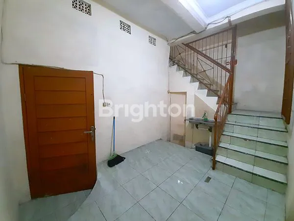 image RUKO 3 LANTAI STRATEGIS DI JALAN RAYA MENCENG TEGAL ALUR, SHM SEWA/JUAL (4)