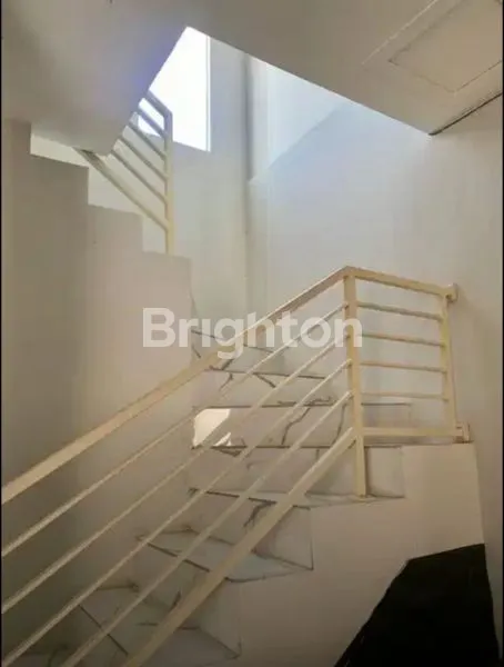 image RUMAH DI JADE HAMLET - MENGANTI GRESIK (1)