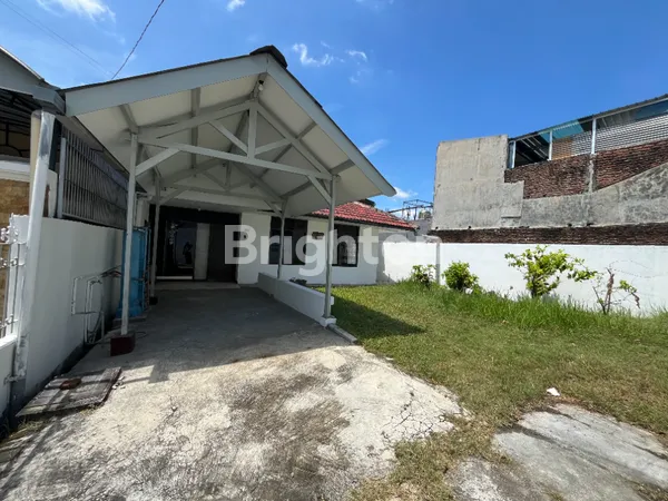 image NEW RENOVASI  DARMO INDAH BARAT DEPAN TAMAN PARKIR LUAS SURABAYA BARAT (1)