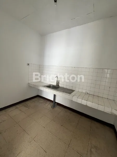 image NEW RENOVASI  DARMO INDAH BARAT DEPAN TAMAN PARKIR LUAS SURABAYA BARAT (7)