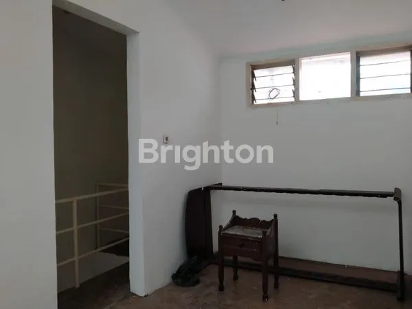 image DISEWAKAN RUMAH SIAP HUNI BCS 1,5 LANTAI KELAPA GADING (6)