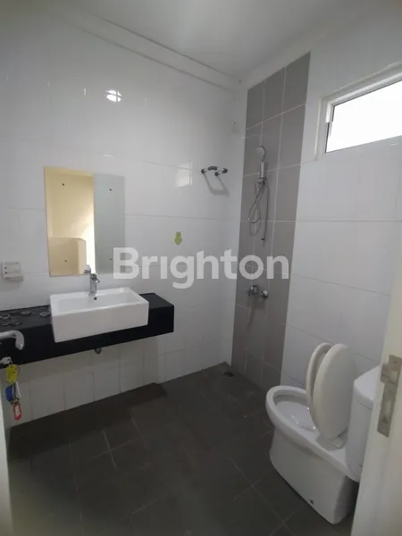 image RUMAH DI CLUSTER VERDI SYMPHONIA GADING SERPONG (6)