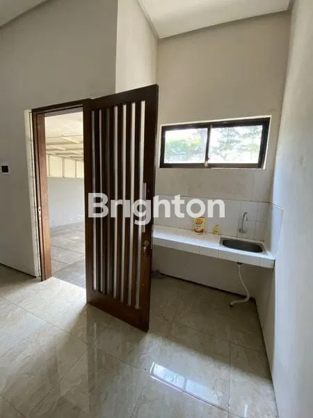 image RUMAH 2 LANTAI DEKAT KAMPUS BINUS SIAP HUNI (8)