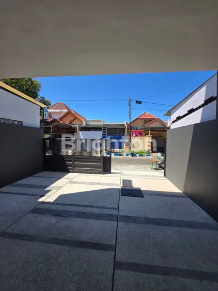 image RUMAH GRESS 2 LANTAI MINIMALIS, PANTAI MENTARI, KENJERAN (7)