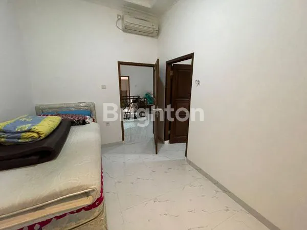 image DIJUAL CEPAT RUMAH SUPER EXLUSIVE CANTIK DAN LUXURIOUS, POSISI BAGUS HOOK 2 LANTAI DI MATRAMAN JAKARTA TIMUR (5)