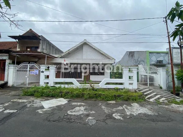 RUMAH DI MALENGGANG, TIDAR BAWAH