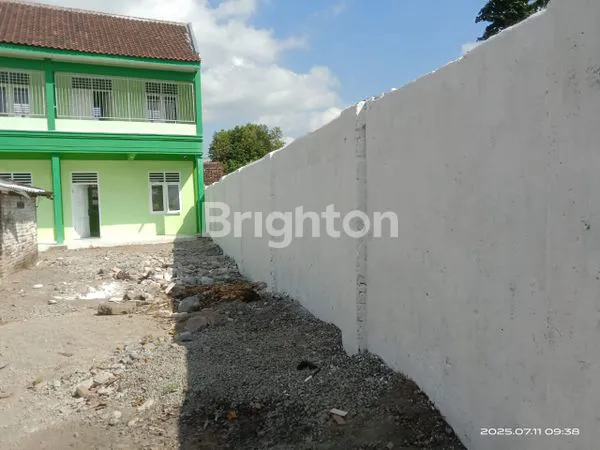 TANAH PREMIUM 590M² DI PUSAT BISNIS SRENGAT, DEKAT PASAR & FASILITAS UMUM