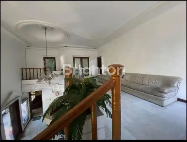 image RUMAH EKS KANTOR NOL JALAN RAYA JEMURSARI DEKAT A YANI (5)