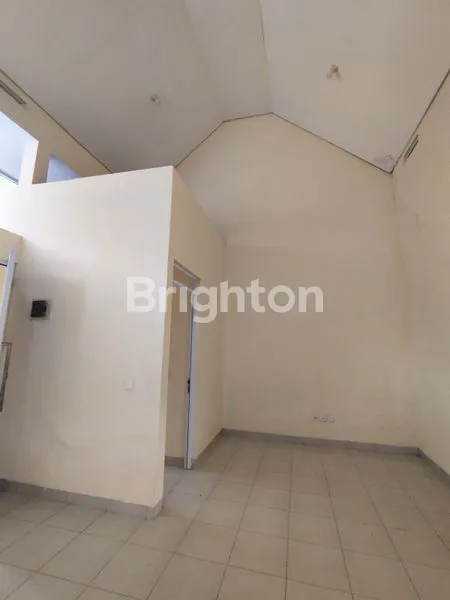 image RUMAH CANTIK LT 162 METER SIAP HUNI DI GREEN VALLEY SENTUL CITY BOGOR (2)