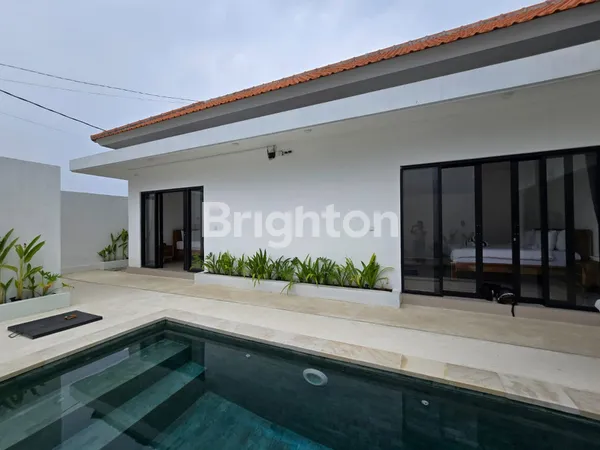 image A 2 BR VILLA WITH STUNNING RICE FIELD VIEW IN CANGGU, 12 MINUTES TO BATU BOLONG BEACH (1)