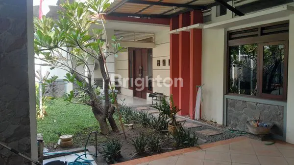 image RUMAH BESAR, HALAMAN LUAS, 5 KAMAR TIDUR, SERTIFIKAT SHM DI KENDANGSARI, SURABAYA, DEKAT KAMPUS UBAYA (1)