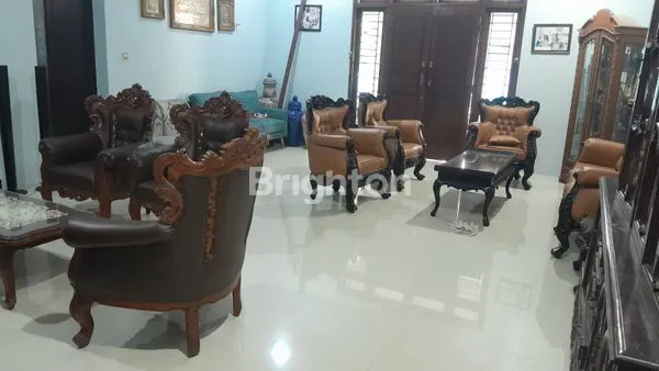 image RUMAH BESAR, HALAMAN LUAS, 5 KAMAR TIDUR, SERTIFIKAT SHM DI KENDANGSARI, SURABAYA, DEKAT KAMPUS UBAYA (2)