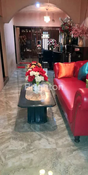 image RUMAH HOOK BAGUS TERAWAT, SIAP HUNI DI RANGKAH, 2 MENIT DARI JALAN RAYA KENJERAN (5)