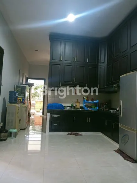 image RUMAH CANTIK FULL FURNISHED + POOL DI MANYAR SURABAYA (8)