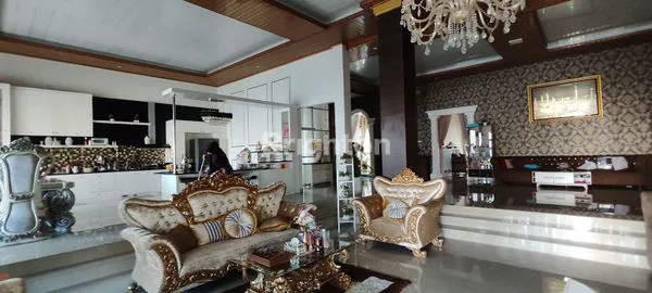 image RUMAH MEWAH BESERTA 7 UNIT KIOS DI LAHAN 3265 M² DI BANDAR LAMPUNG  (6)