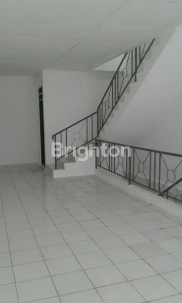 image RUKO 4.5 LANTAI SIAP PAKAI DI DAAN MOGOT PERMAI  (3)