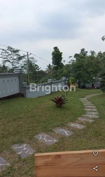 VILLA ASRI KALIURANG VIEW SAWAH, 1500M2 FULLY FURNISHED