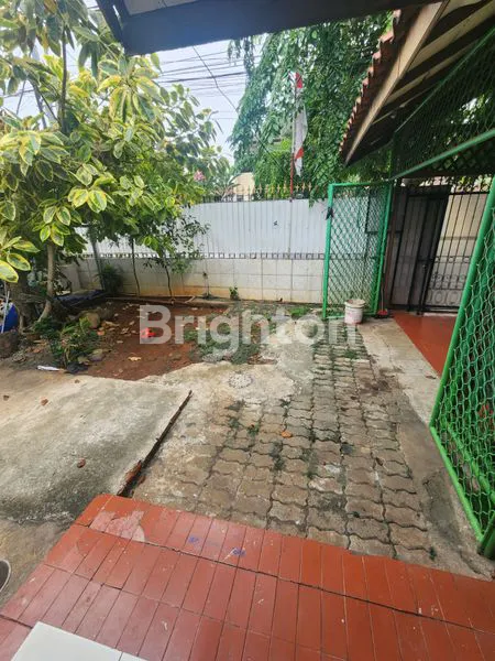 image DIJUAL RUMAH HITUNG TANAH LOKASI STRATEGIS RAWAMANGUN (2)