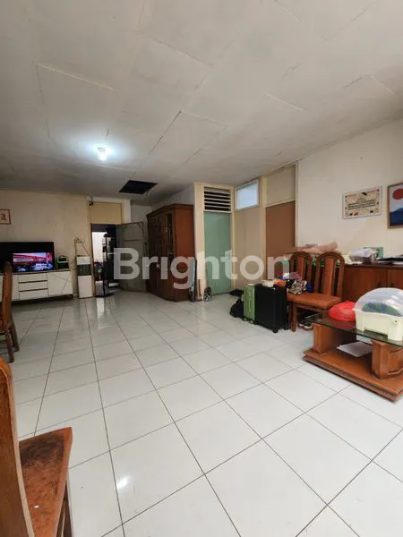image DIJUAL RUMAH HITUNG TANAH LOKASI STRATEGIS RAWAMANGUN (3)