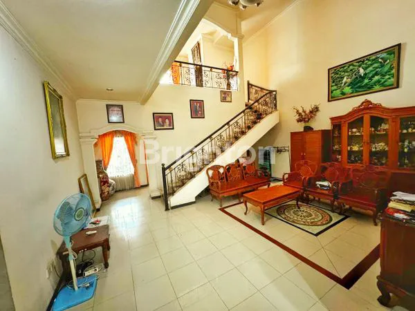 image DIJUAL RUMAH MEWAH 2 LANTAI DI CEMPAKA PERMAI, PADANG SAMBIAN - DENPASAR BARAT (3)