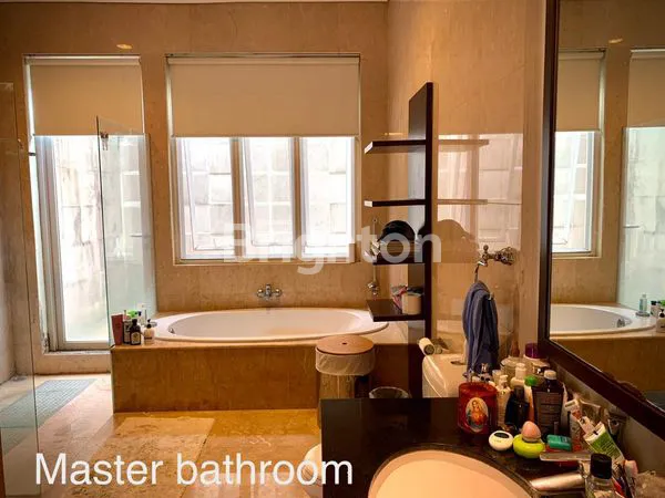 image RUMAH ELITE DI TULODONG BAWAH JAKARTA SELATAN SIAP HUNI  (4)