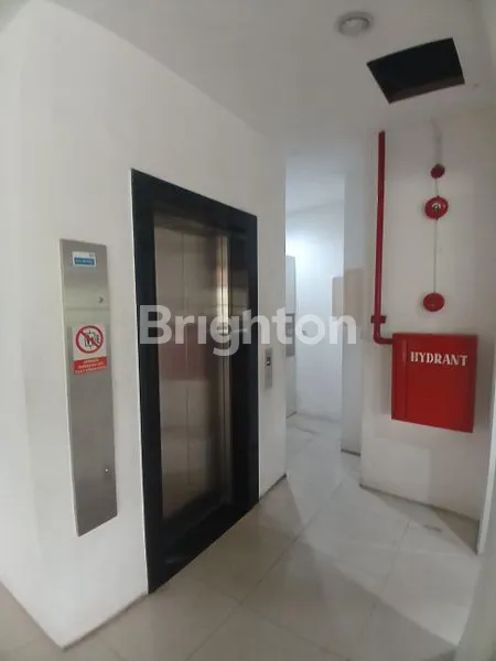 image DISEWAKAN GEDUNG KOMERSIAL JALAN PROTOKOL DEKAT RAYA DARMO, TUNJUNGAN DAN KERTAJAYA (5)