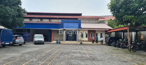 TEMPAT USAHA DI JALAN GAJAH STRTEGIS