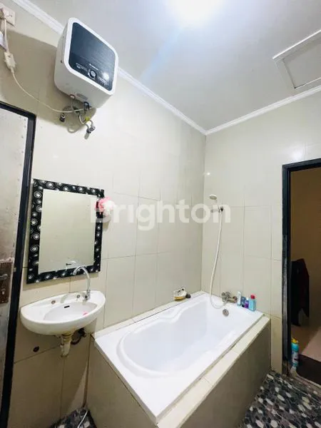 image RUMAH MEWAH 2 LANTAI CLUSTER PREMIUM DI JIMBARAN BALI (2)