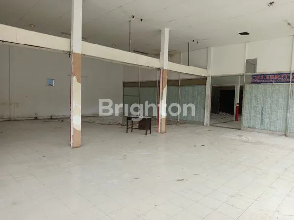 image SEWA RUKO 3 LANTAI LT 600M² DENPASAR (1)
