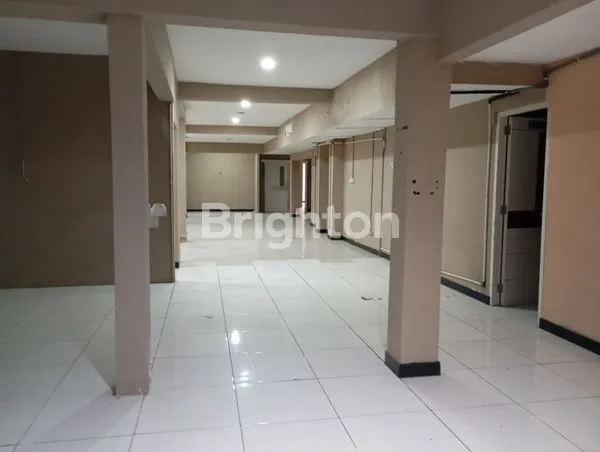 image DISEWAKAN RUMAH KOMERSIAL DI NOL JALAN RAYA DIPONEGORO SURABAYA (4)