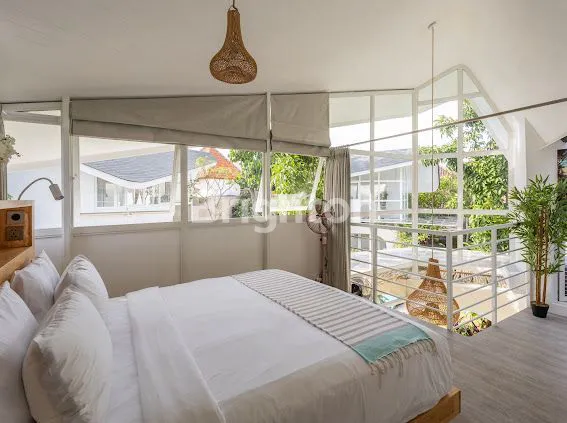 image VILLA BUTIK MEWAH SANUR - BISNIS VILLA READY INCOME 95% OKUPANSI\N\NNOTE: THIS 58-CHARACTER TITLE EFFECTIVELY HIGHLIGHTS:\N- PROPERTY TYPE (VILLA BUTIK)\N- LUXURY ASPECT (MEWAH)\N- PRIME LOCATION (SANUR)\N- BUSINESS POTENTIAL (BISNIS VILLA)\N- HIGH OCCUPA (4)