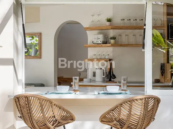 image VILLA BUTIK MEWAH SANUR - BISNIS VILLA READY INCOME 95% OKUPANSI\N\NNOTE: THIS 58-CHARACTER TITLE EFFECTIVELY HIGHLIGHTS:\N- PROPERTY TYPE (VILLA BUTIK)\N- LUXURY ASPECT (MEWAH)\N- PRIME LOCATION (SANUR)\N- BUSINESS POTENTIAL (BISNIS VILLA)\N- HIGH OCCUPA (8)