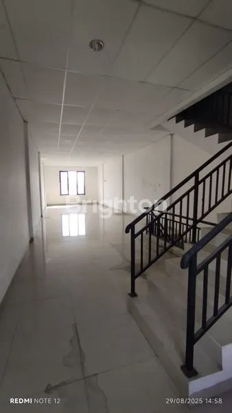 image RUKO DIJUAL/SEWA LOKASI BAGUS DI JALAN UTAMA (4)