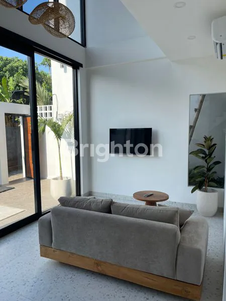 image VILLA BARU MODEL MEZANINE LOKASI PADONAN DEKAT CANGGU (3)