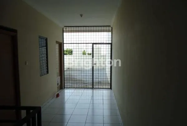 image RUKO DI POS PENGUMBEN, BANGUNAN 3,5 LANTAI (2)
