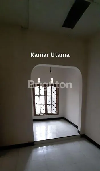 image RUMAH MEWAH 3 LANTAI DI GUNUNG BATU - 4KT, ROOFTOP, CARPORT (2)