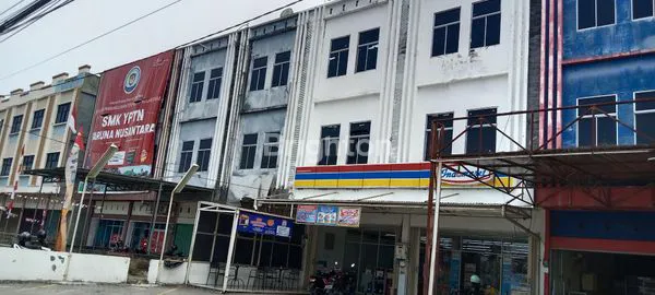 image RUKO 2 PINTU STRATEGIS 3 LANTAI DI JALAN LINTAS PEKANBARU-BANGKINANG (2)