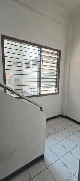 image RUKO 3 LANTAI DAERAH SURABAYA BARAT (5)