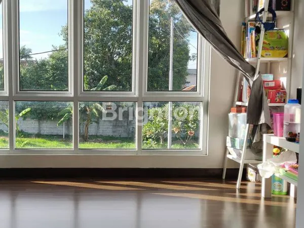 image RUMAH 2 LANTAI DALAM CLUSTER PEPAYA RESIDENCE  CIPUTAT TIMUR (3)