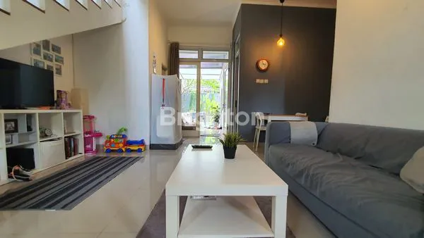 image RUMAH 2 LANTAI DALAM CLUSTER PEPAYA RESIDENCE  CIPUTAT TIMUR (4)