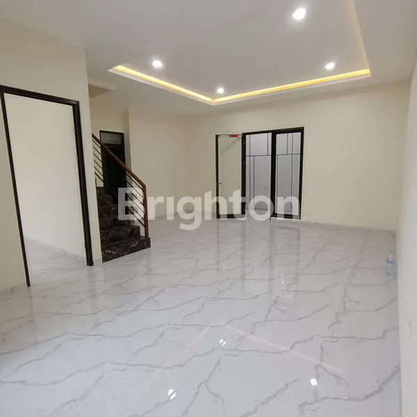 image RUMAH BARU GREES 2 LANTAI DEKAT SUTOREJO MULYOREJO ITS PAKUWON CITY KENJERAN (2)