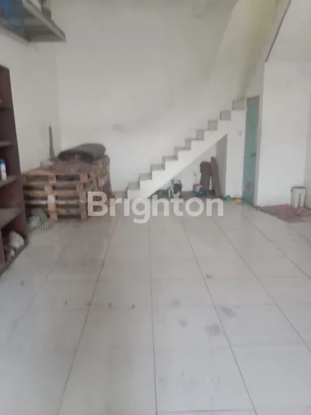 image RUKO 2 LANTAI STRATEGIS DEKAT PASAR TAMBAKREJO (3)