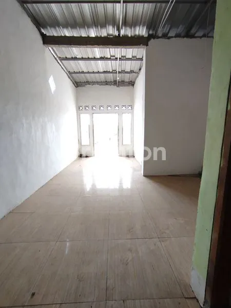 image RUKO 2 LANTAI STRATEGIS DEKAT PASAR TAMBAKREJO (5)