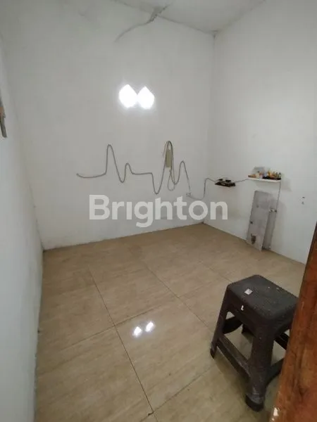 image RUKO 2 LANTAI STRATEGIS DEKAT PASAR TAMBAKREJO (7)