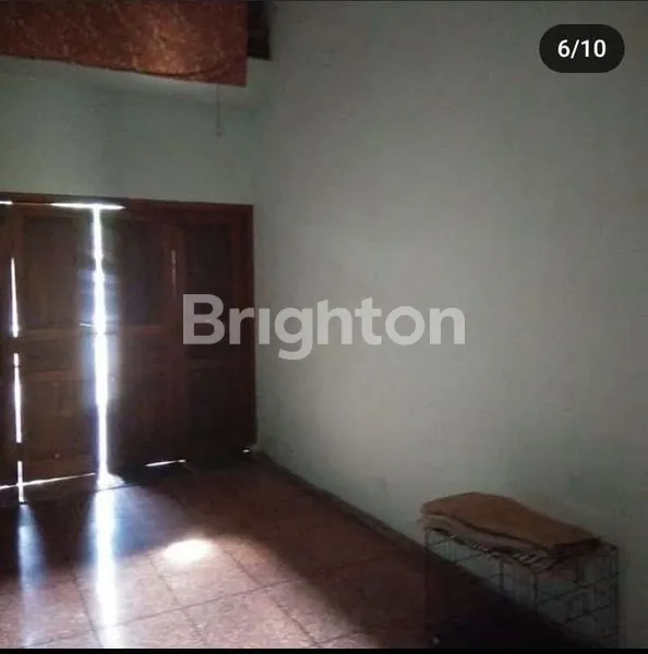 image RUMAH STRATEGIS 2 LANTAI SIAP HUNI - MANUKAN MADYA (6)